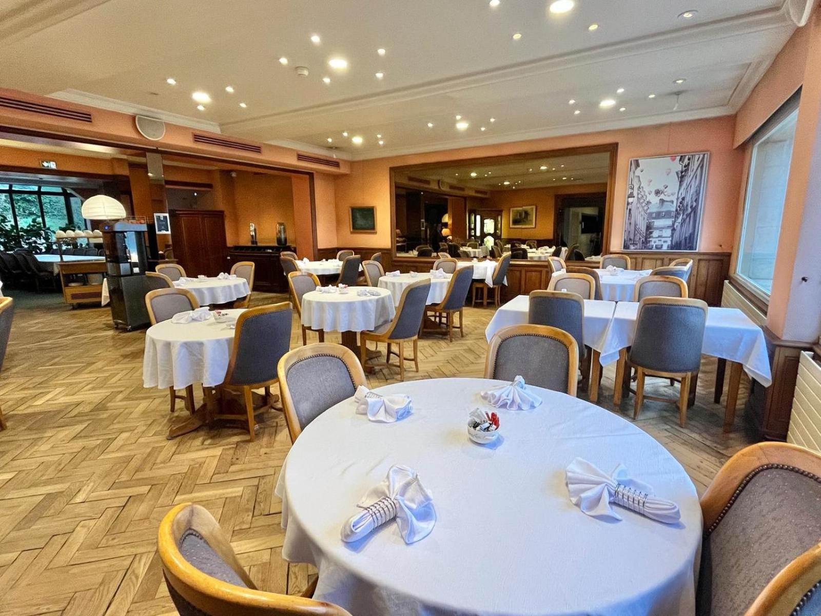 Logis Hotel Le Rivage Gien Esterno foto