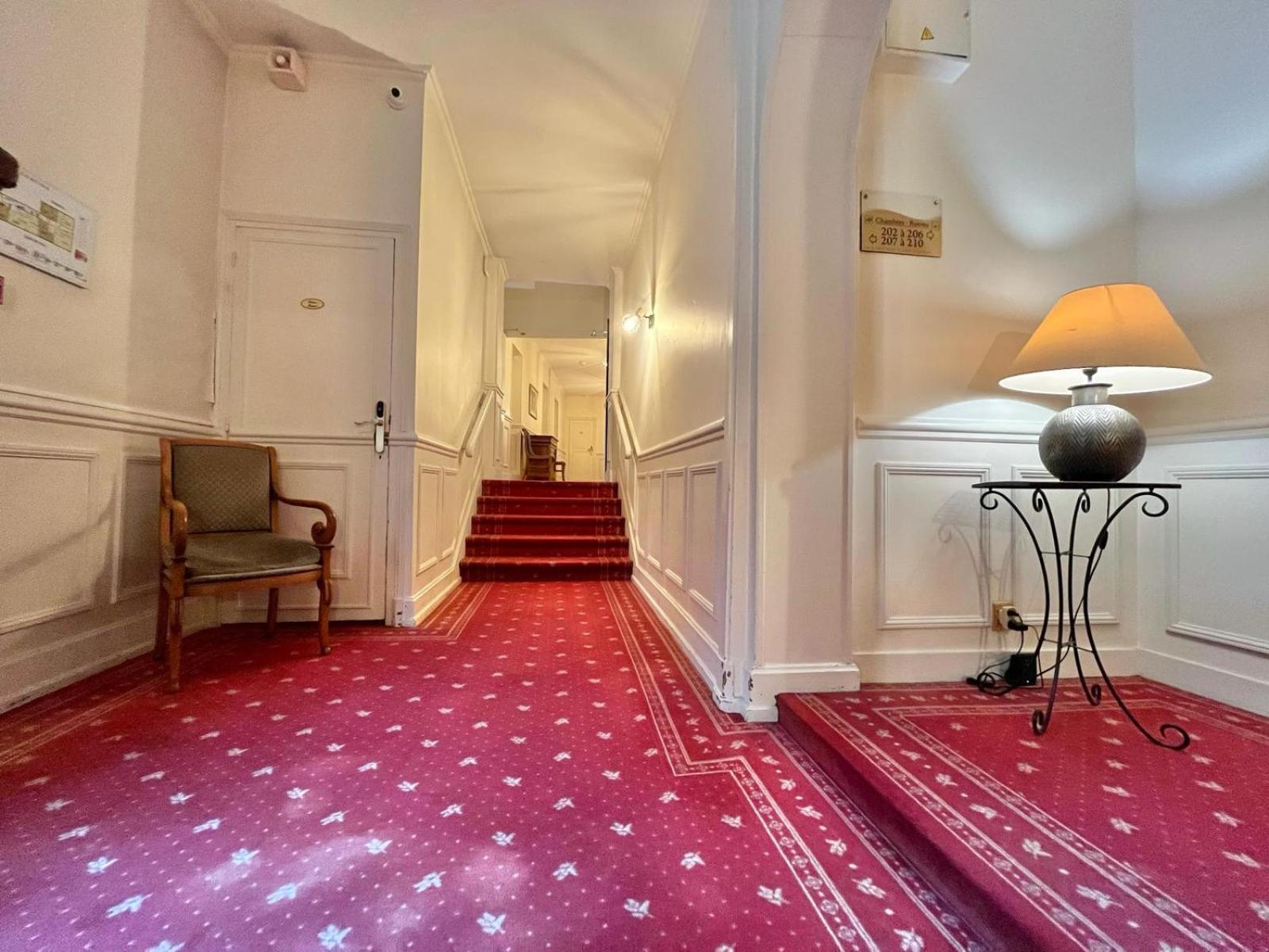 Logis Hotel Le Rivage Gien Esterno foto