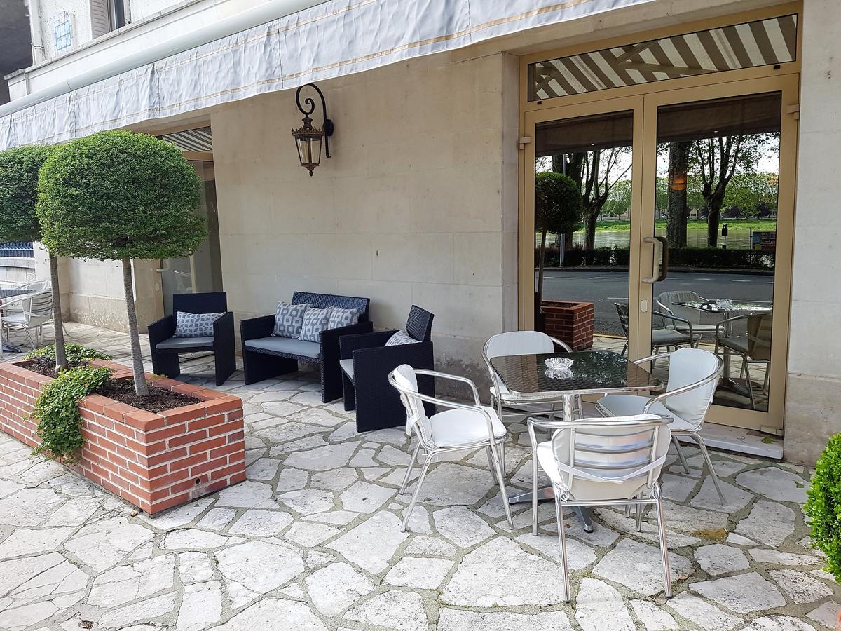 Logis Hotel Le Rivage Gien Esterno foto