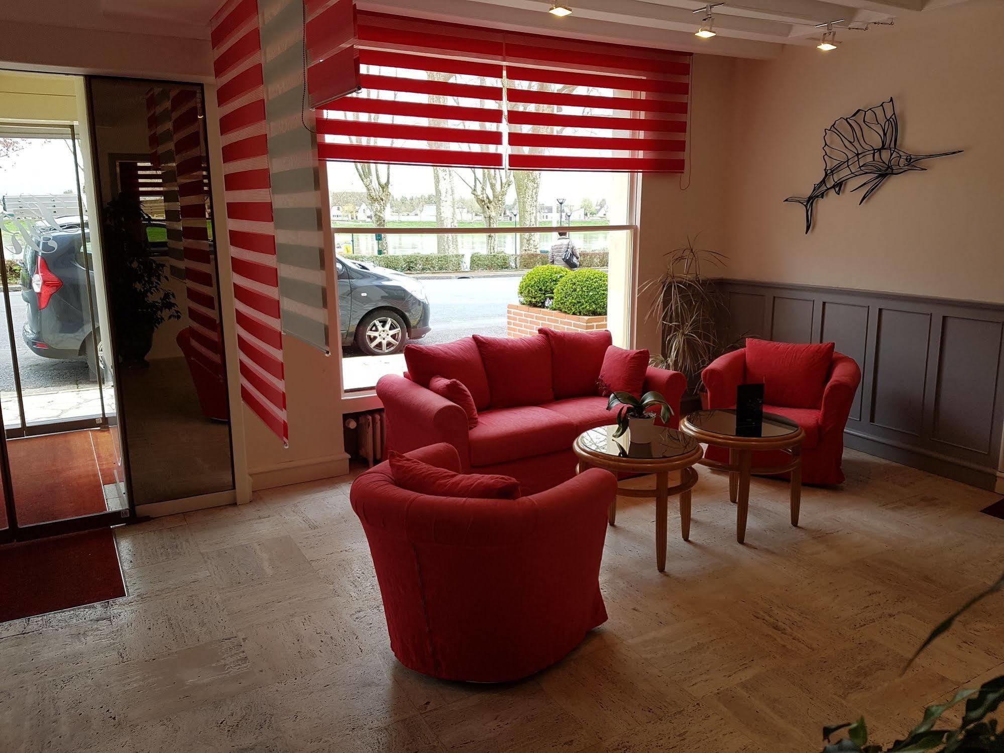 Logis Hotel Le Rivage Gien Esterno foto